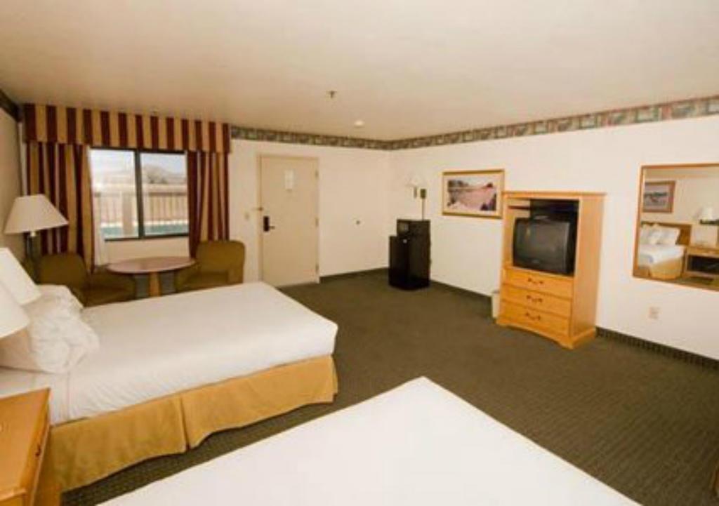 Econo I-10 Lodge *