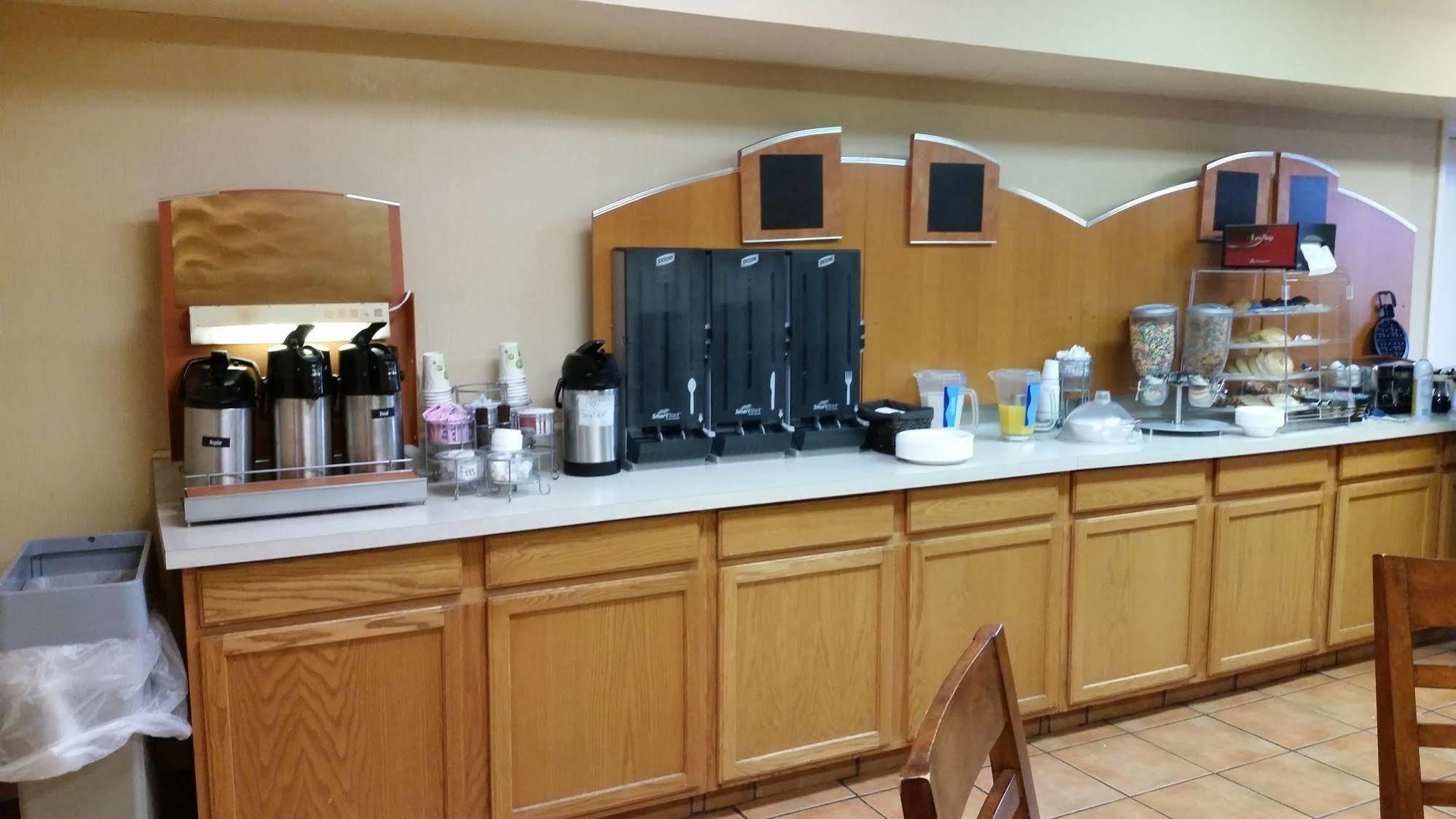 Econo I-10 Lodge