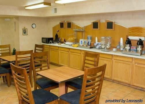 Lodge Econo I-10
